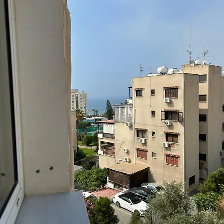 Modern By The Sea Apartment